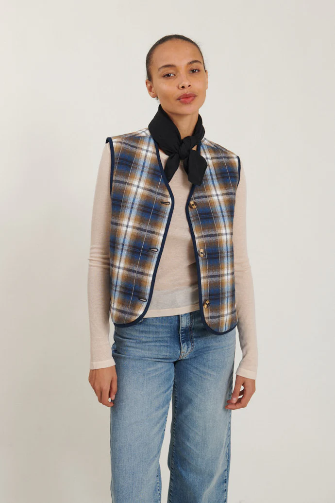 Trudie vest vests ba420 03 728 tobacco brown classic blue 690x crop center